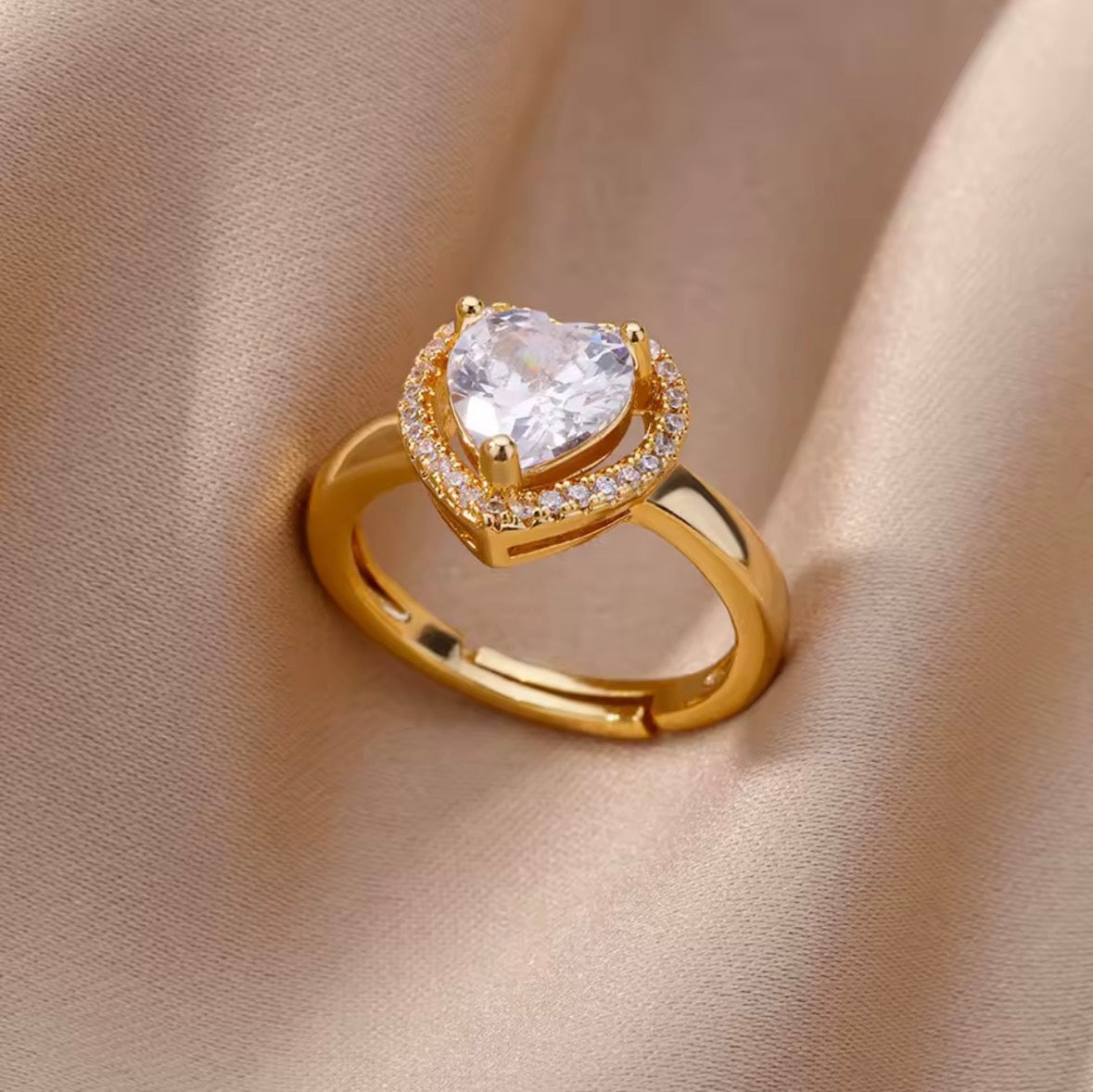 AURÉLIS™ – Bague Cœur Solitaire Or & Zircons Ajustable