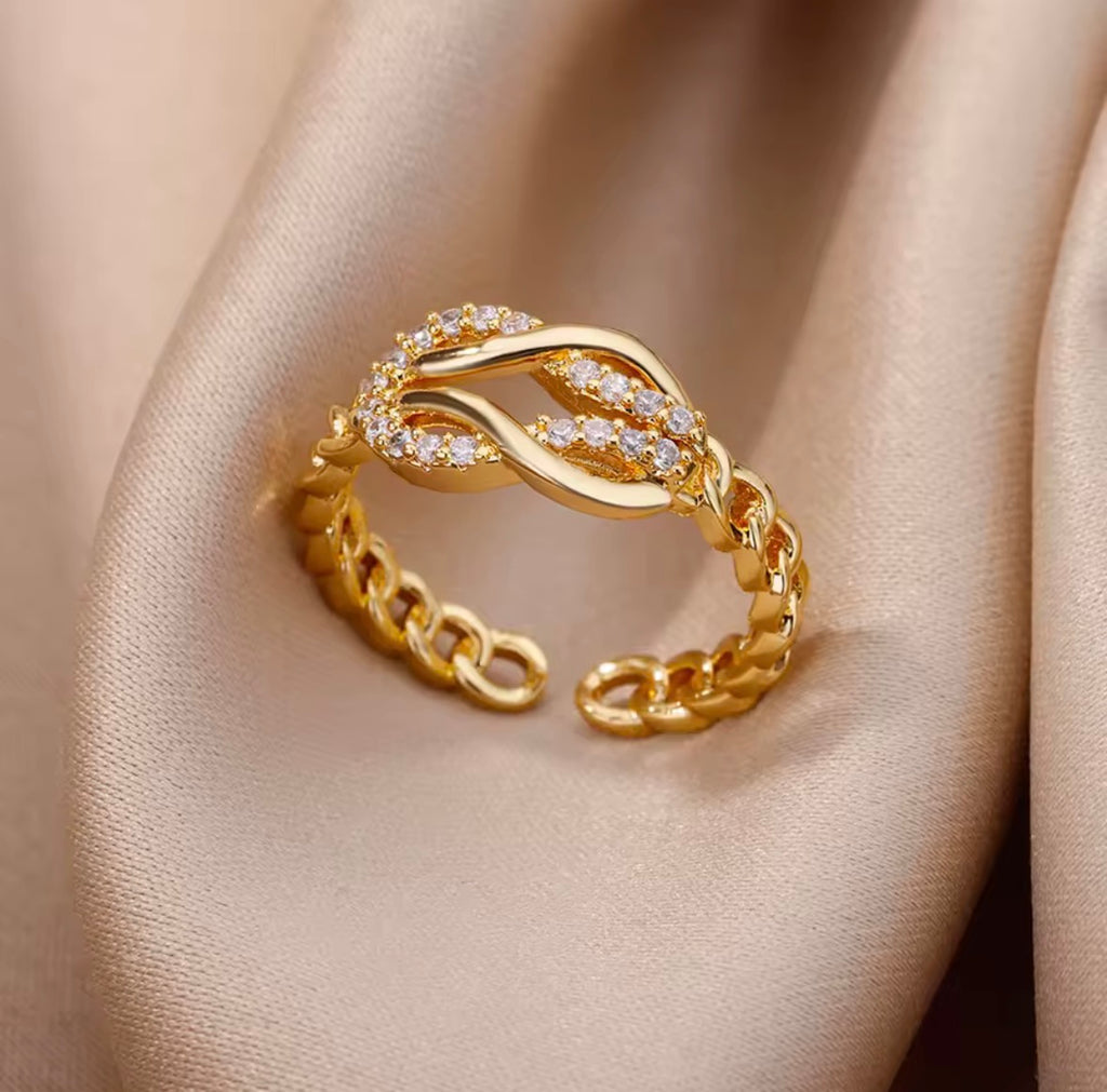 Bague « Aurélia » Ajustable  Entrelacée Dorée