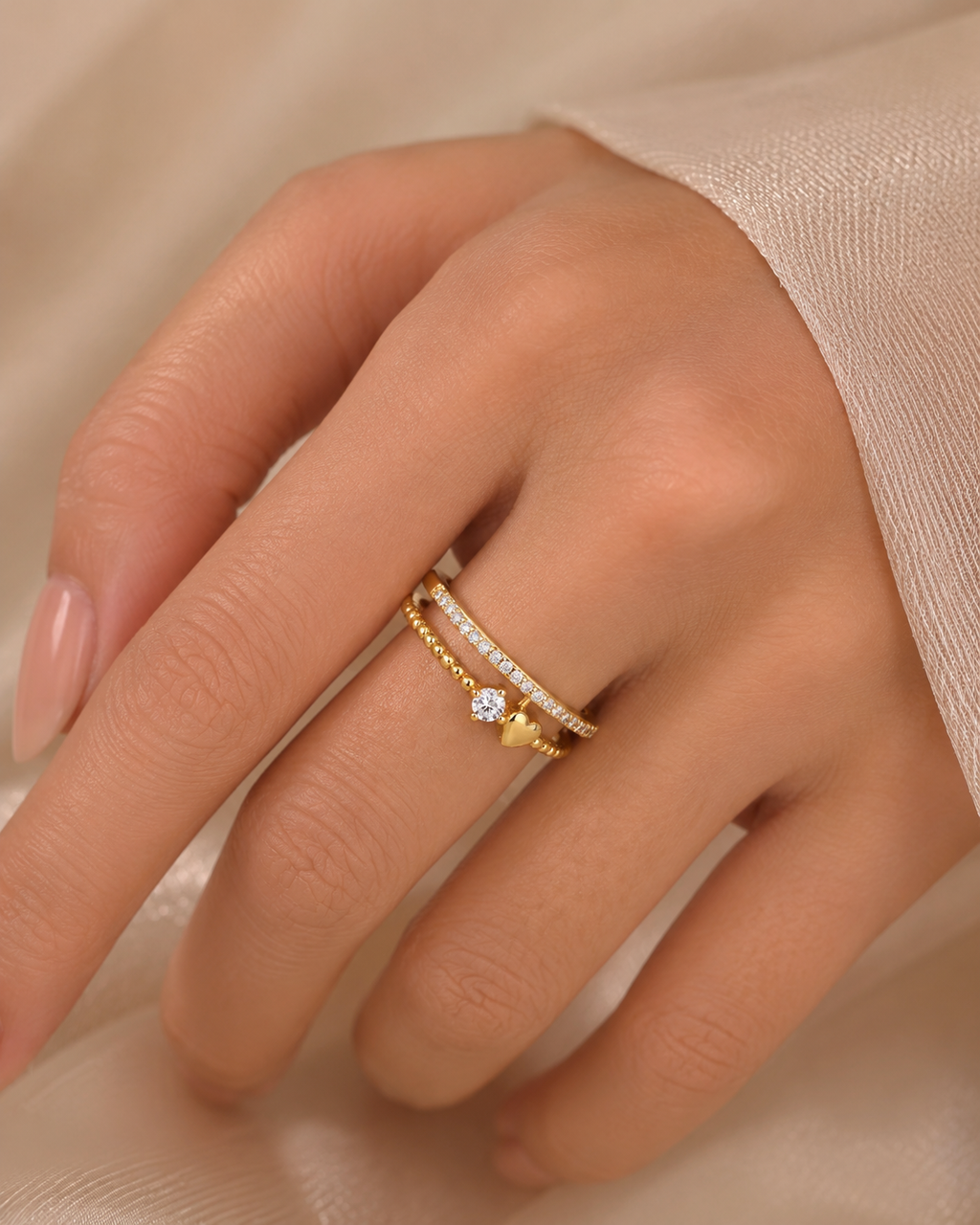 Bague Éclat de Cœur™ – Anneau Ajustable Doré avec Zircons Étincelants