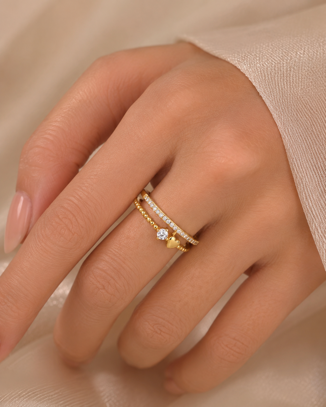 Bague Éclat de Cœur™ – Anneau Ajustable Doré avec Zircons Étincelants